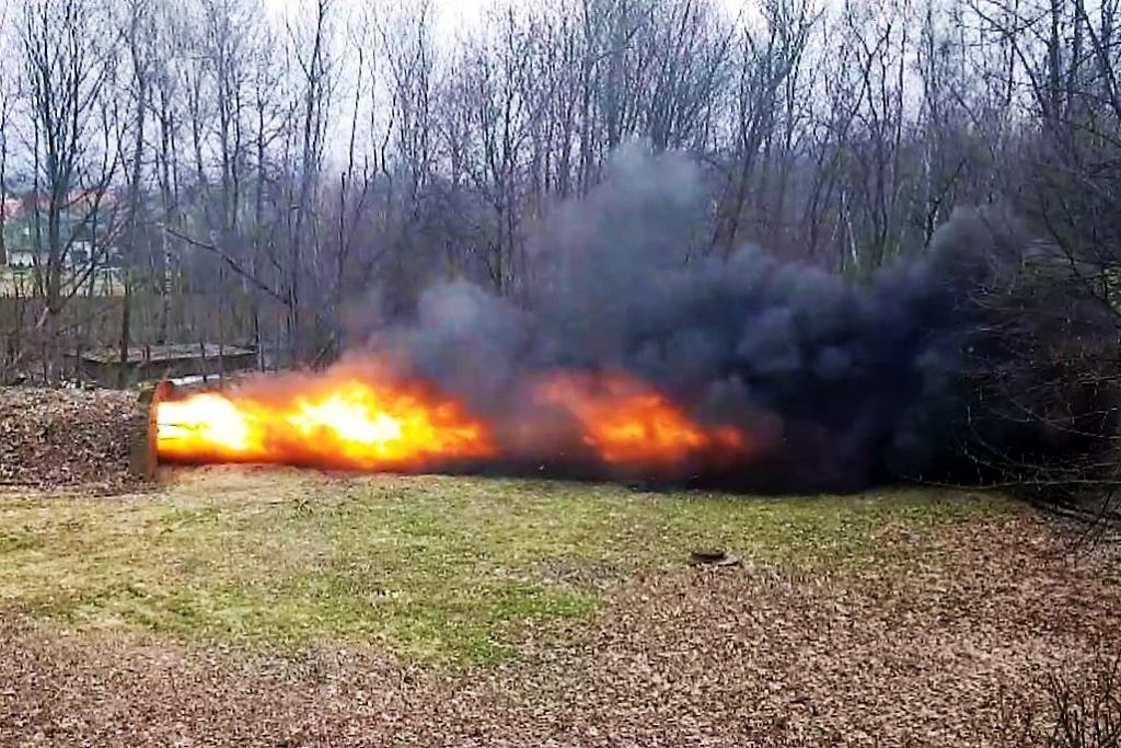 Fotografie einer Kohlestaubexplosion in einem Teststollen