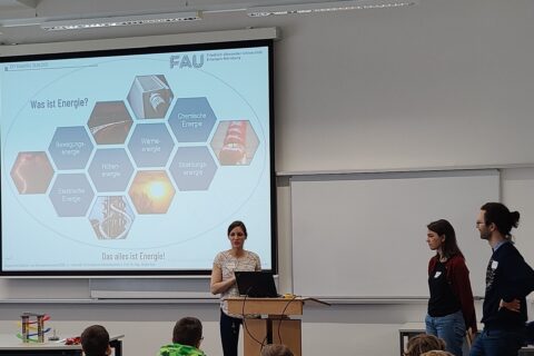 Zum Artikel "KinderUni am Lehrstuhl für Energieverfahrenstechnik: „Entdecke die Welt des Grünen Stroms“"