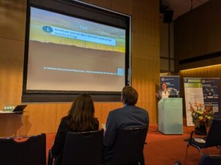 Nora Elhaus beim Kraftwerkstechnischen Kolloquium in Dresden