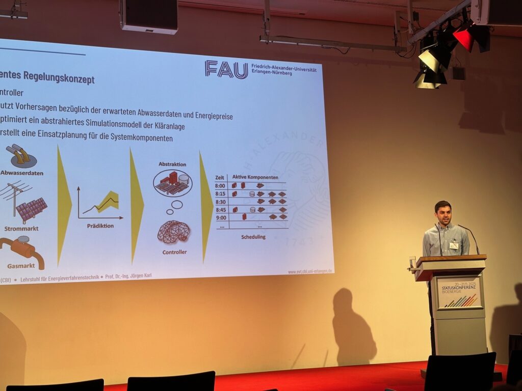 Constantin Heim bei der Statuskonferenz Bioenergie 2025 in Leipzig